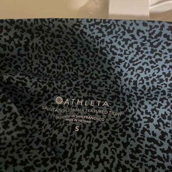 Athleta Sun Salutation Legging - Picture 6 of 6